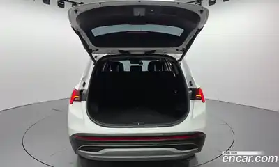 Hyundai Santa Fe 2023 1.6 Автомат в Москве № 111576, миниатюра 5