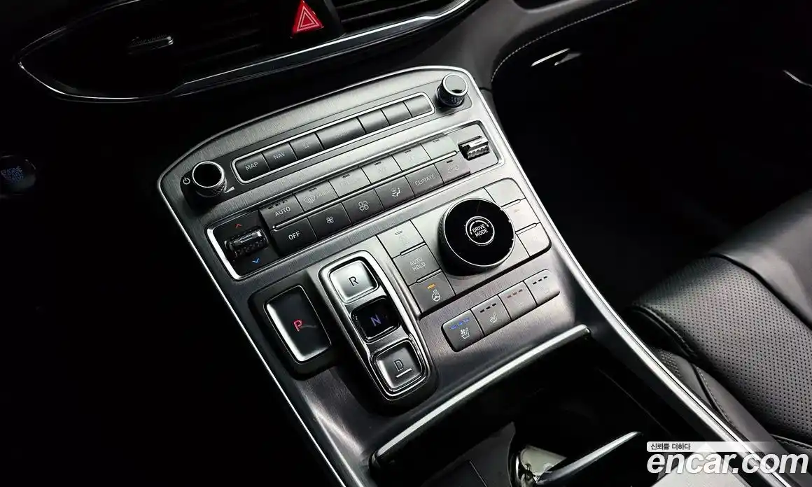 Hyundai Santa Fe 2021 2.2 Автомат в Москве № 112546, фото 14