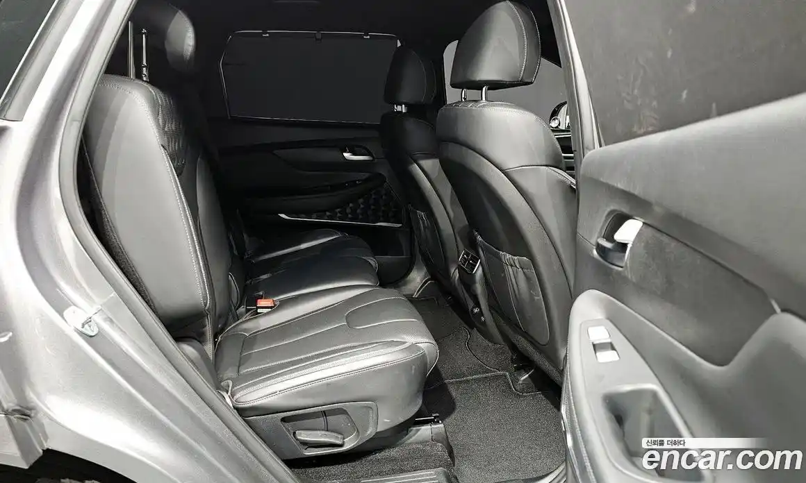 Hyundai Santa Fe 2021 2.2 Автомат в Москве № 112546, фото 20