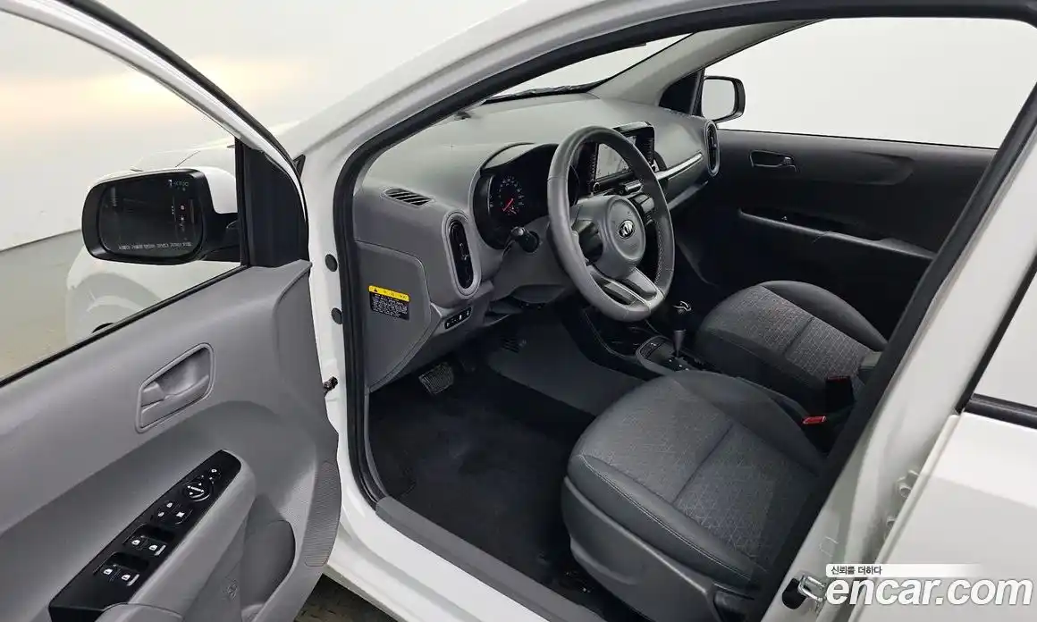 Kia Morning 2021 1.0 Автомат в Москве № 11385, фото 17