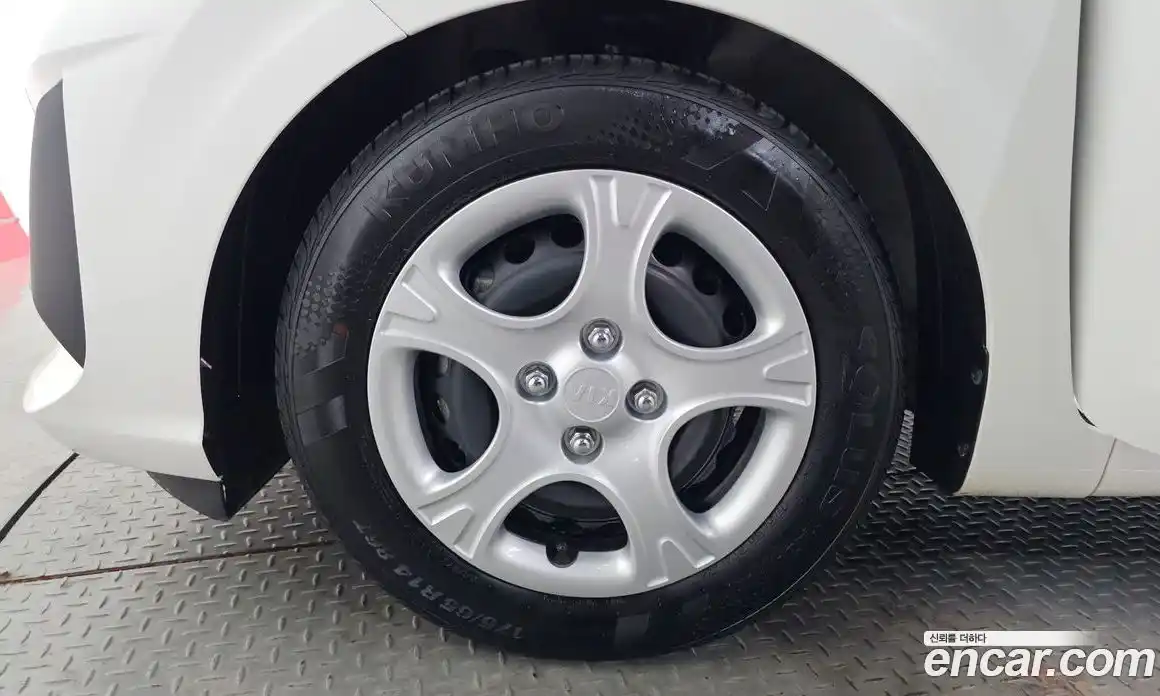 Kia Morning 2021 1.0 Автомат в Москве № 11385, фото 19