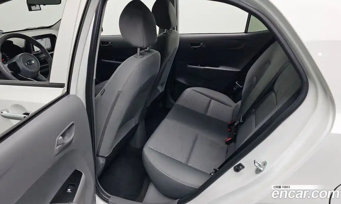 Kia Morning 2021 1.0 Автомат в Москве № 11385, фото 7