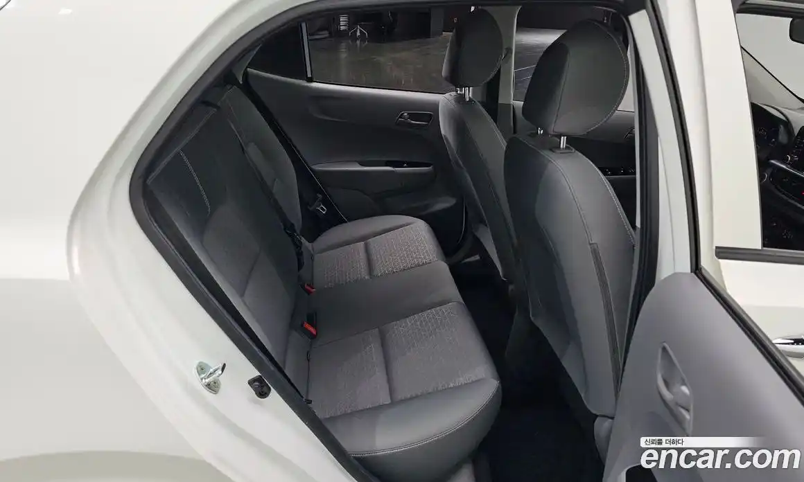 Kia Morning 2021 1.0 Автомат в Москве № 11385, фото 9