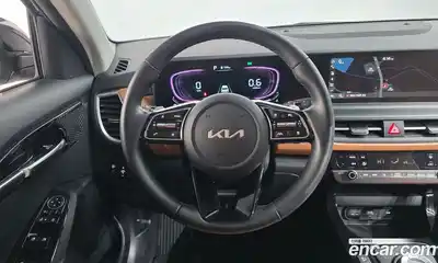Kia Seltos 2024 2.0 Автомат в Москве № 120671, миниатюра 7