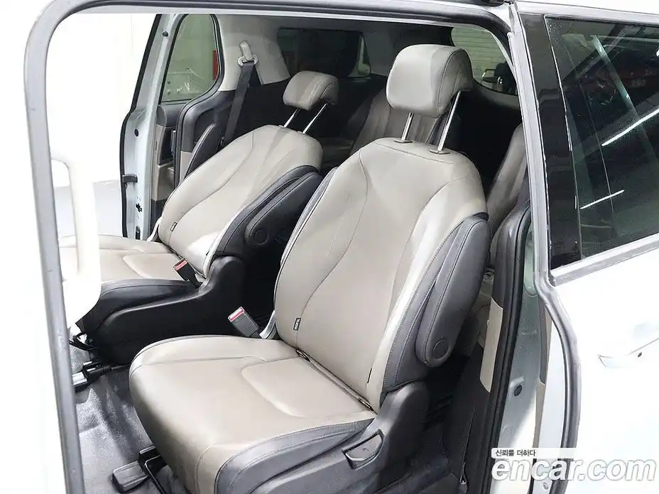 Kia Canival 2024 3.5 Автомат в Москве № 121164, фото 16