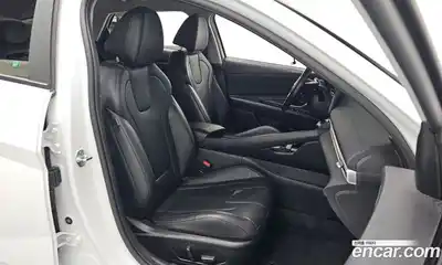 Hyundai Avante 2023 1.6 Автомат в Москве № 123604, миниатюра 11