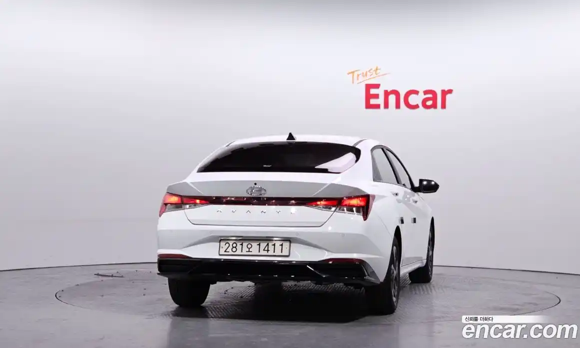 Hyundai Avante 2023 1.6 Автомат в Москве № 123604, фото 4