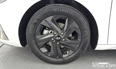 Hyundai Avante 2023 1.6 Автомат в Москве № 123604, миниатюра 5