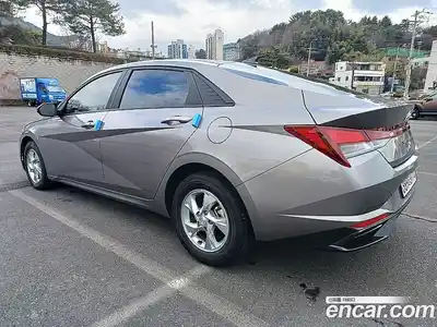 Hyundai Avante 2022 1.6 Автомат в Москве № 127566, миниатюра 4