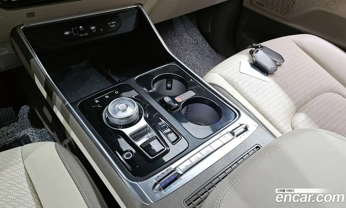 Kia Canival 2025 3.5 Автомат в Москве № 131613, фото 9