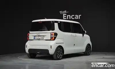 Kia Ray 2023 1.0 Автомат в Москве № 131889, миниатюра 2