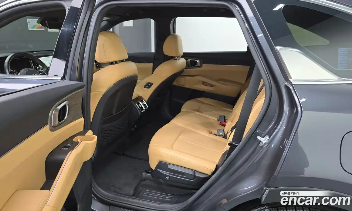 Kia Sorento 2022 1.6 Автомат в Москве № 132850, фото 11