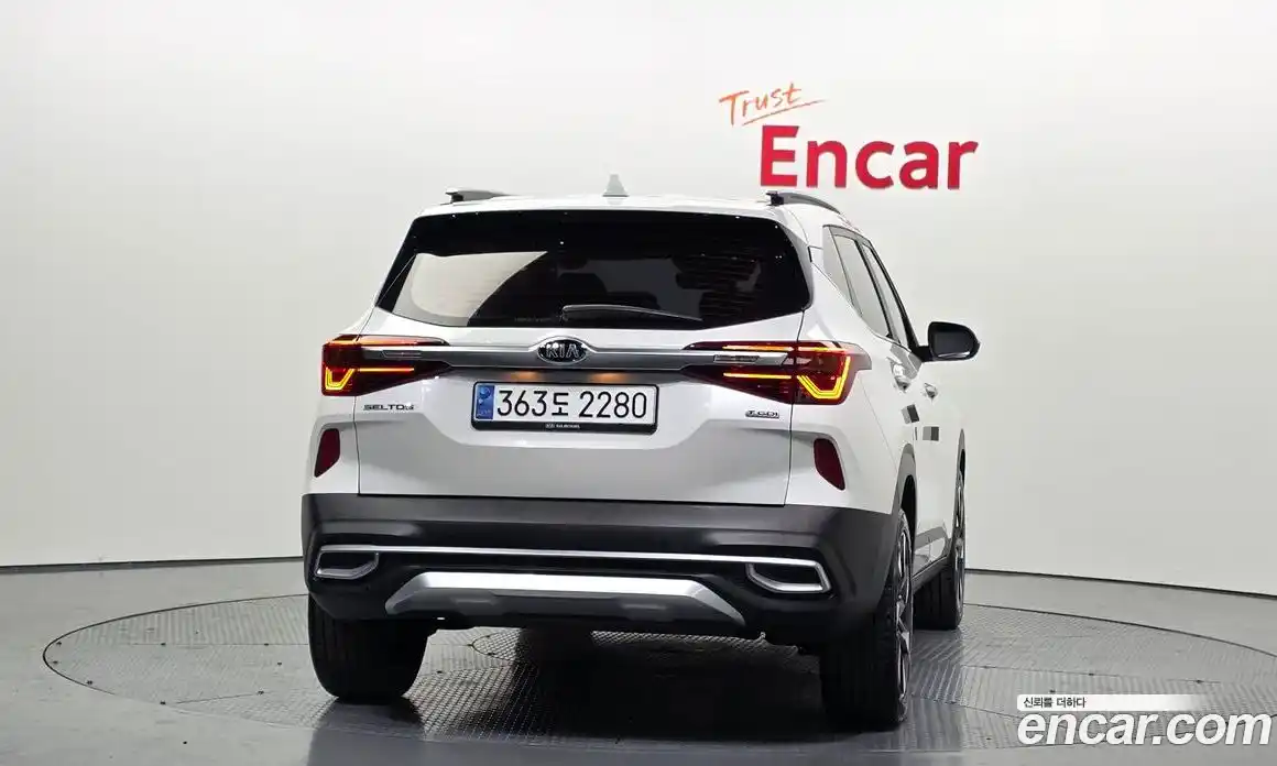 Kia Seltos 2021 1.6 Автомат в Москве № 133437, фото 18