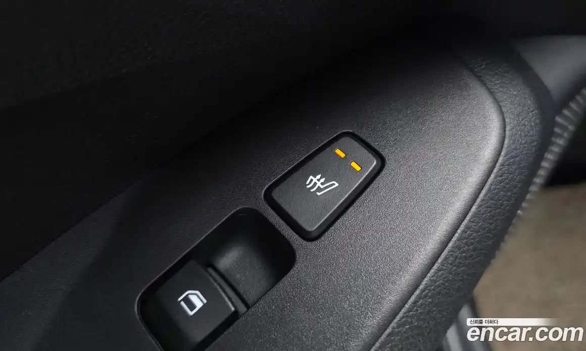 Kia Seltos 2021 1.6 Автомат в Москве № 133437, фото 3