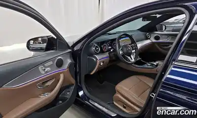 Mercedes-Benz E-Class 2020 2.0 Автомат в Москве № 141497, миниатюра 5