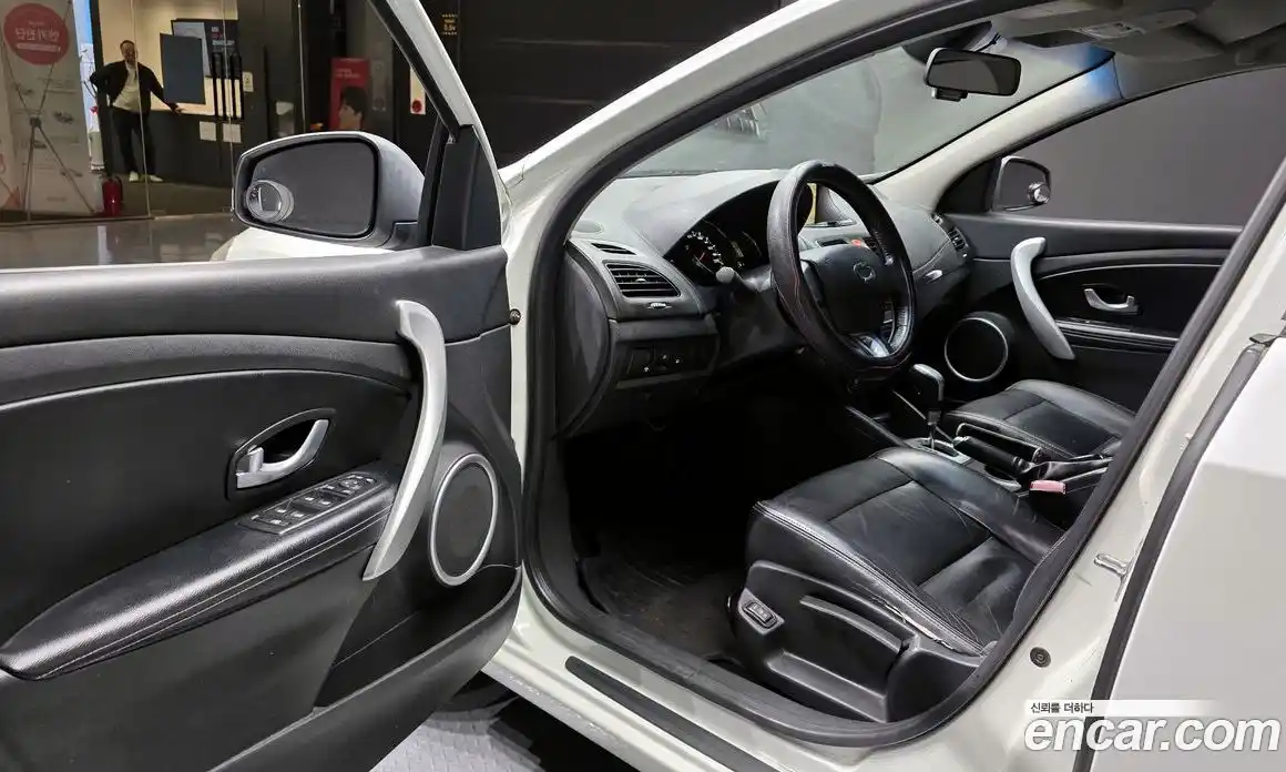 Renault SM3 2011 1.6 Автомат в Москве № 145513, фото 3