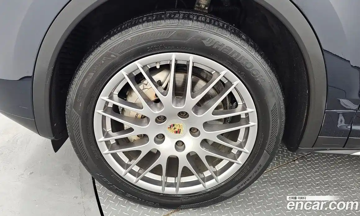 Porsche Cayenne 2015 4.1 Автомат в Москве № 147110, фото 17