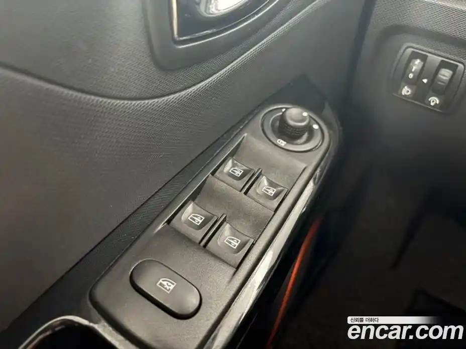 Renault QM3 2014 1.5 Автомат в Москве № 148406, фото 12