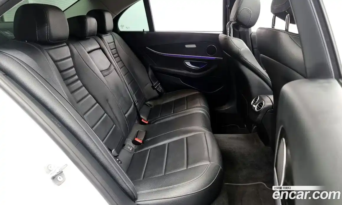 Mercedes-Benz E-Class 2018 1.9 Автомат в Москве № 149601, фото 17