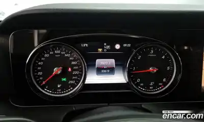 Mercedes-Benz E-Class 2018 1.9 Автомат в Москве № 149601, миниатюра 2