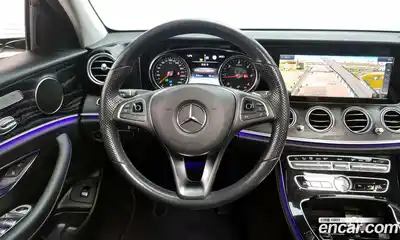 Mercedes-Benz E-Class 2018 1.9 Автомат в Москве № 149601, миниатюра 3