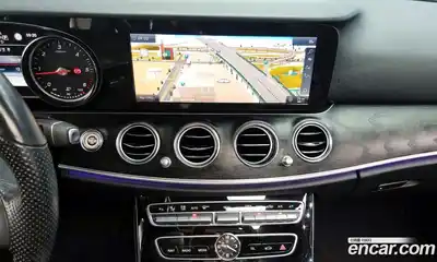 Mercedes-Benz E-Class 2018 1.9 Автомат в Москве № 149601, миниатюра 4
