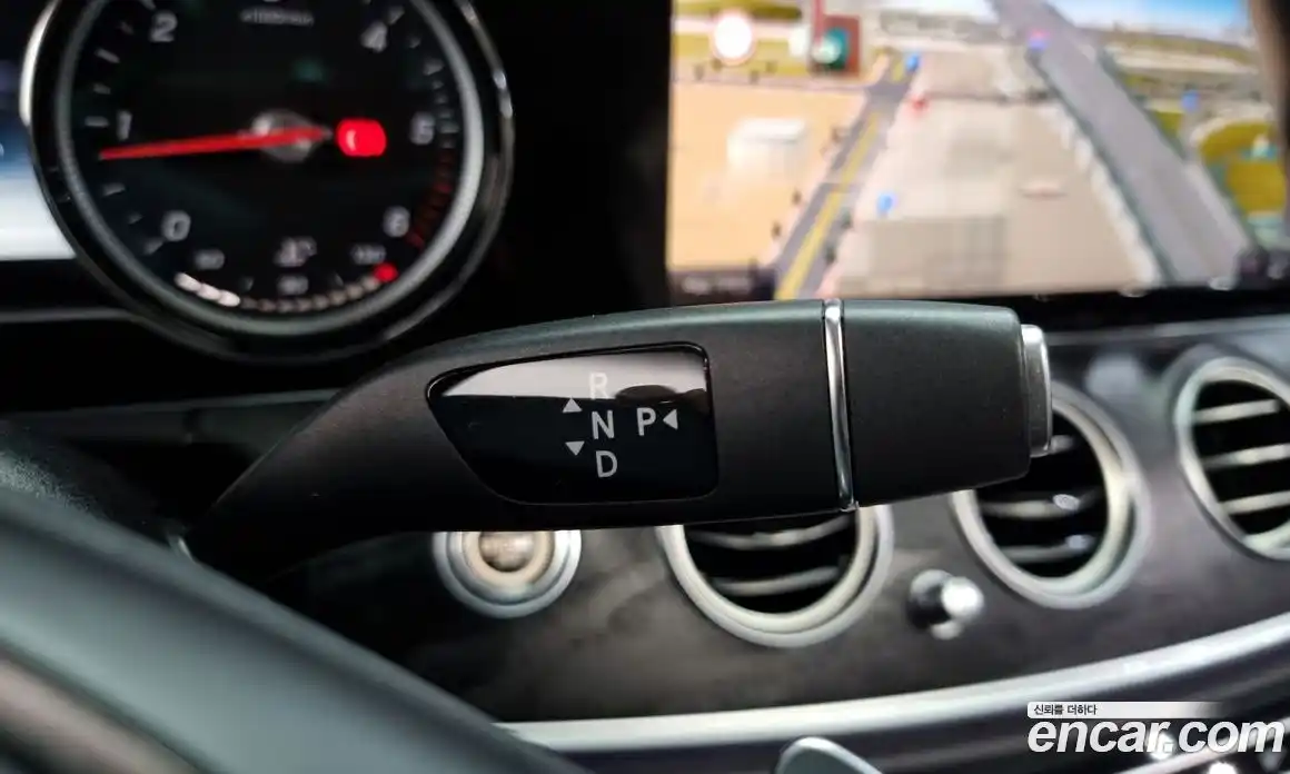 Mercedes-Benz E-Class 2018 1.9 Автомат в Москве № 149601, фото 7