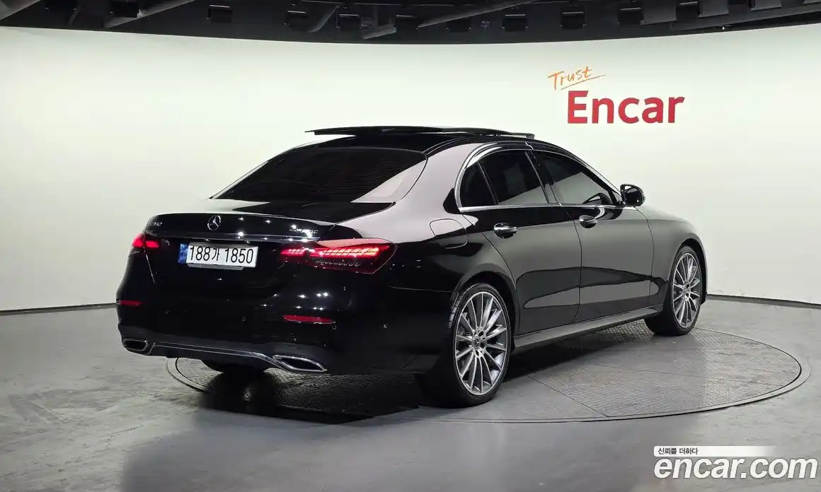 Mercedes-Benz E-Class 2021 2.0 Автомат в Москве № 150030, фото 13