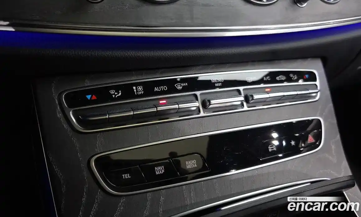 Mercedes-Benz E-Class 2021 2.0 Автомат в Москве № 150030, фото 4