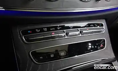 Mercedes-Benz E-Class 2021 2.0 Автомат в Москве № 150030, миниатюра 4