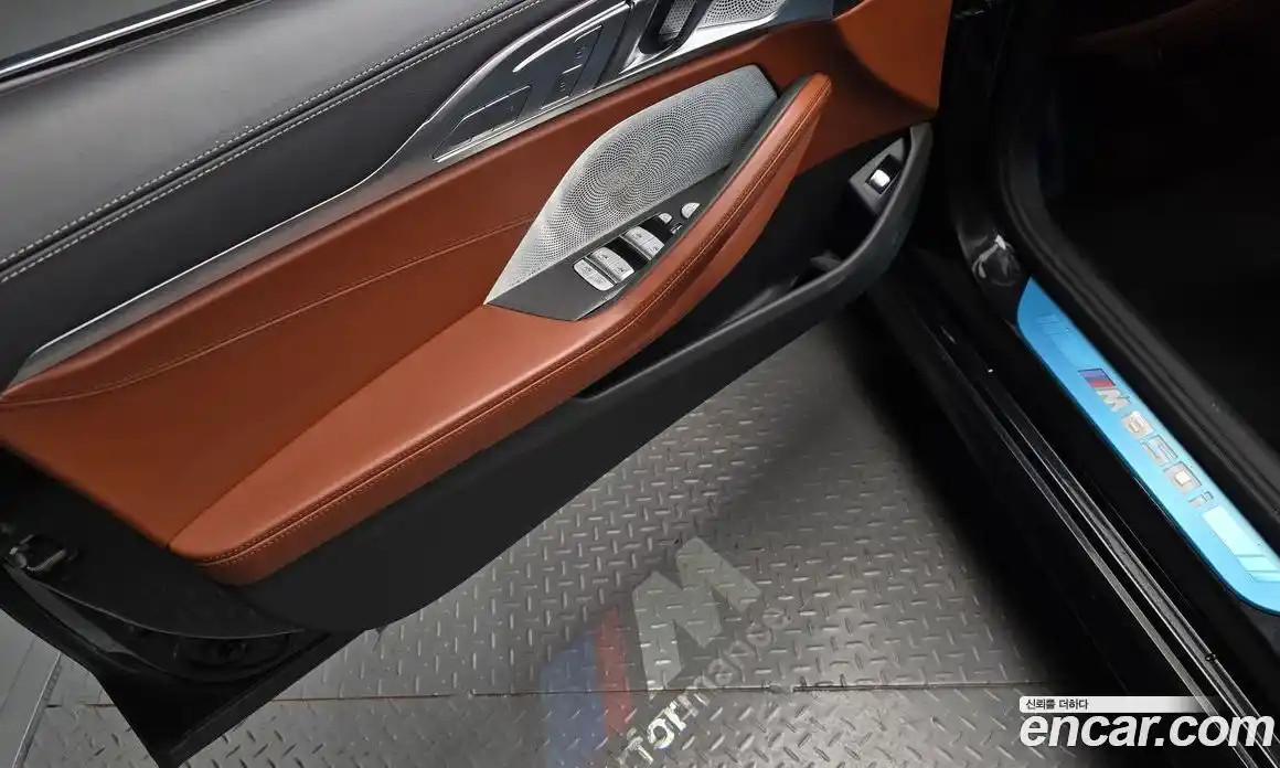 BMW 8-Series 2024 4.4 Автомат в Москве № 157609, фото 14