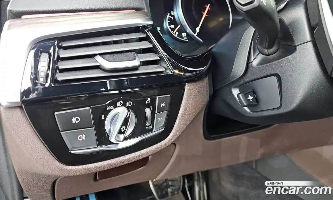 BMW 5-Series 2018 2.0 Автомат в Москве № 157863, фото 19