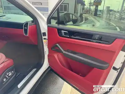 Porsche Cayenne 2020 3.0 Автомат в Москве № 160664, миниатюра 3