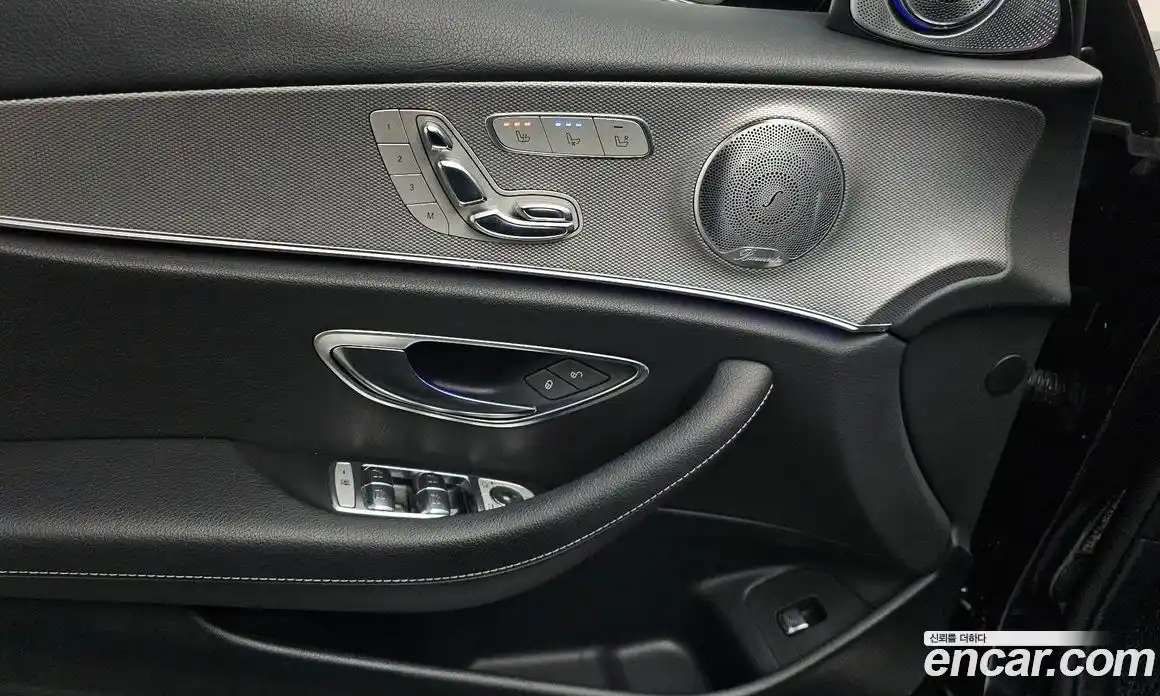 Mercedes-Benz E-Class 2017 2.0 Автомат в Москве № 161872, фото 17