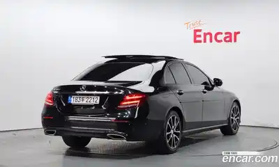 Mercedes-Benz E-Class 2017 2.0 Автомат в Москве № 161872, миниатюра 2