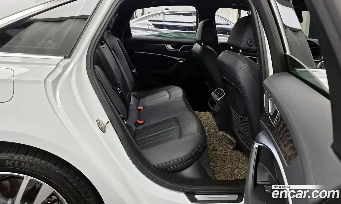 Audi A6 2021 2.0 Автомат в Москве № 163424, фото 13