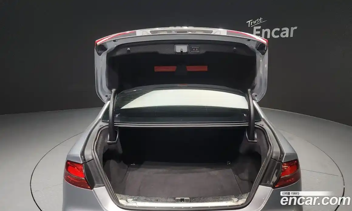 Audi A8 2015 4.0 Автомат в Москве № 163872, фото 10