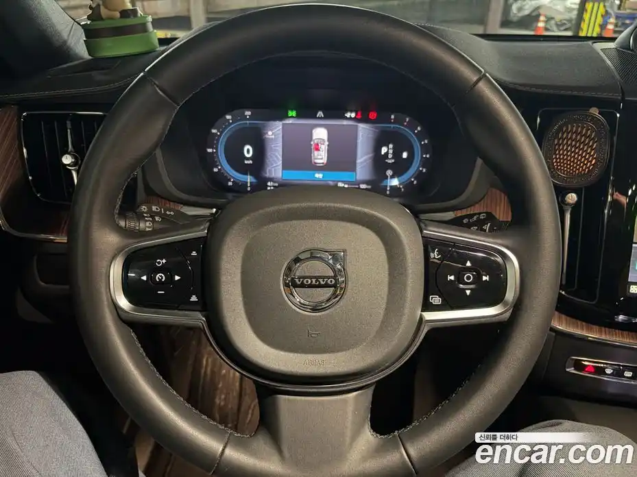 Volvo XC60 2024 2.0 Автомат в Москве № 164753, фото 15