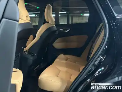 Volvo XC60 2024 2.0 Автомат в Москве № 164753, миниатюра 9