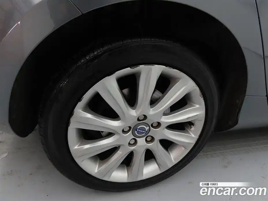 Volvo V40 2015 1.6 Автомат в Москве № 164825, фото 20