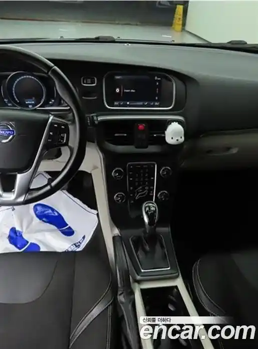 Volvo V40 2015 1.6 Автомат в Москве № 164825, фото 7