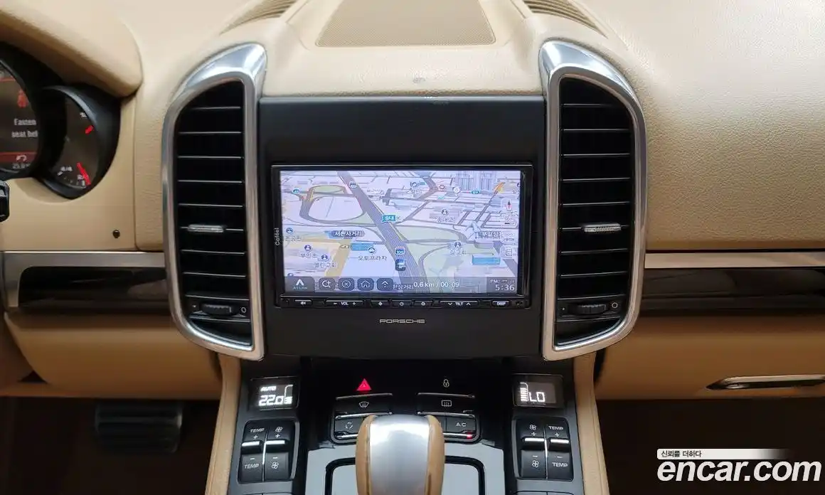 Porsche Cayenne 2012 3.0 Автомат в Москве № 165689, фото 10