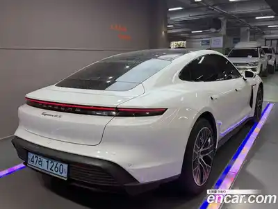 Porsche Taycan 2021 Автомат в Москве № 165776, миниатюра 2