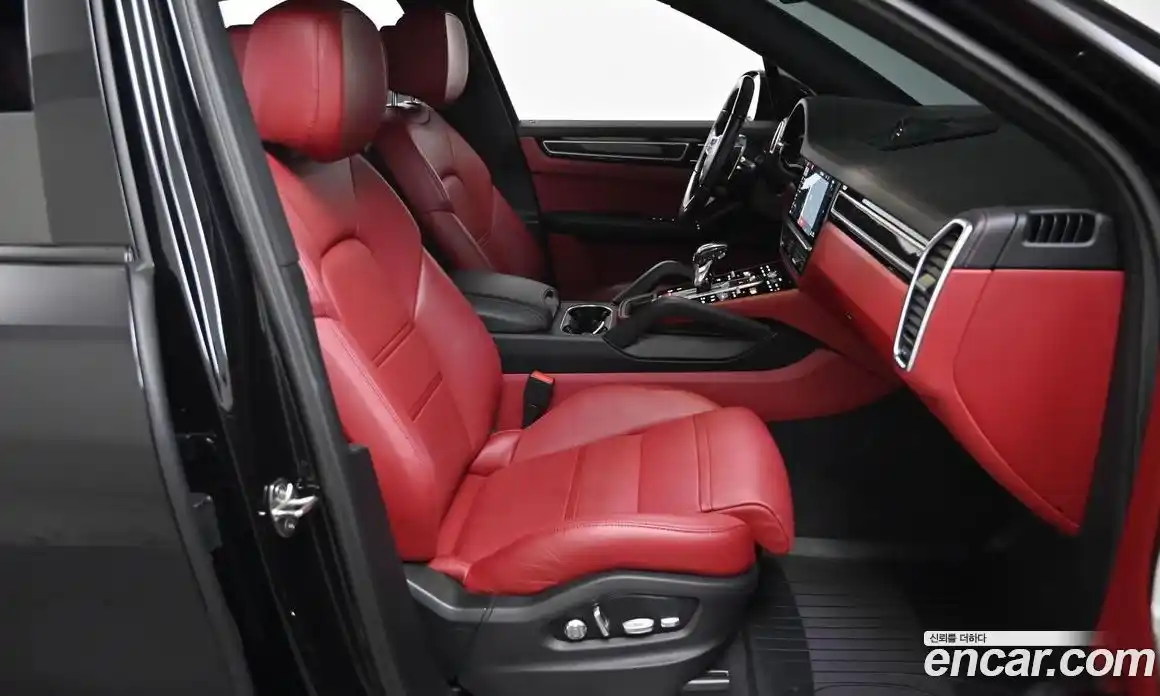 Porsche Cayenne 2020 3.0 Автомат в Москве № 165786, фото 10