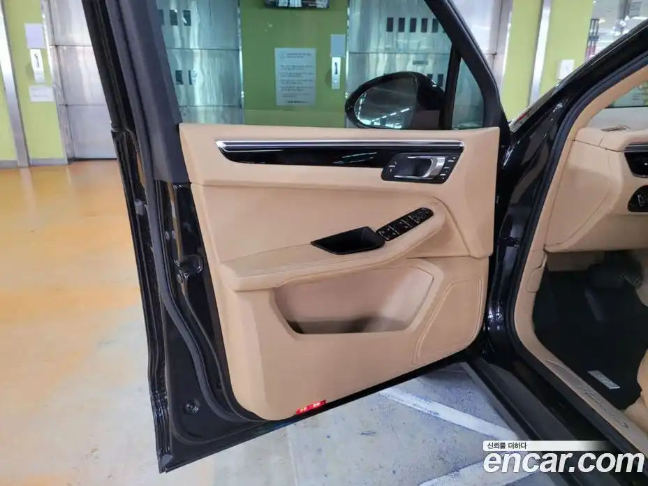 Porsche Macan 2017 3.0 Автомат в Москве № 165911, фото 9