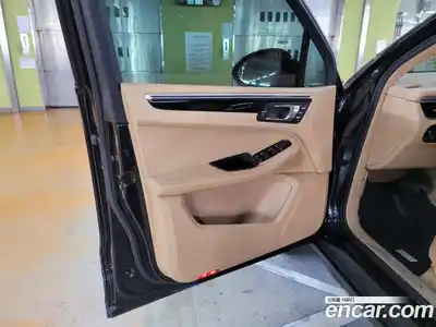 Porsche Macan 2017 3.0 Автомат в Москве № 165911, миниатюра 9