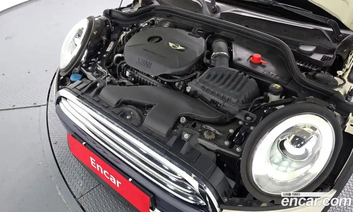 Mini Cooper 2017 1.5 Автомат в Москве № 167123, фото 9