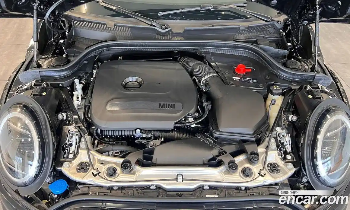 Mini Cooper Convertible 2025 2.0 Автомат в Москве № 167387, фото 6