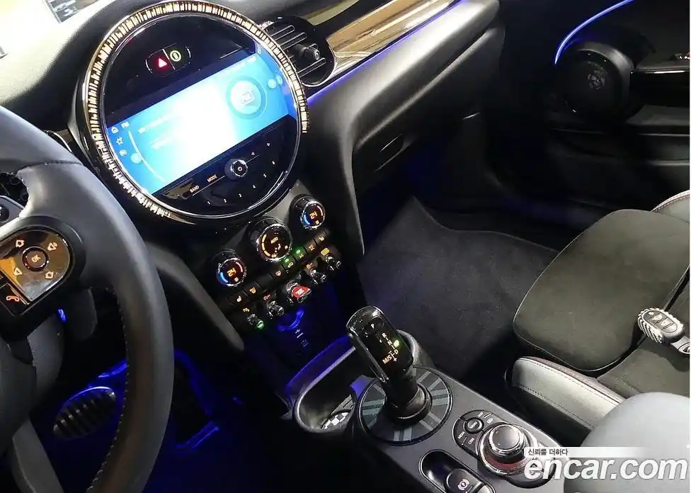 Mini Cooper 2023 2.0 Автомат в Москве № 167421, фото 14