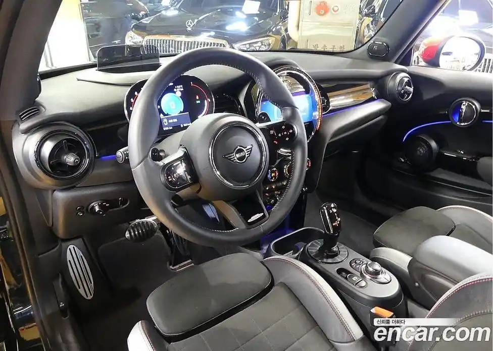 Mini Cooper 2023 2.0 Автомат в Москве № 167421, фото 7